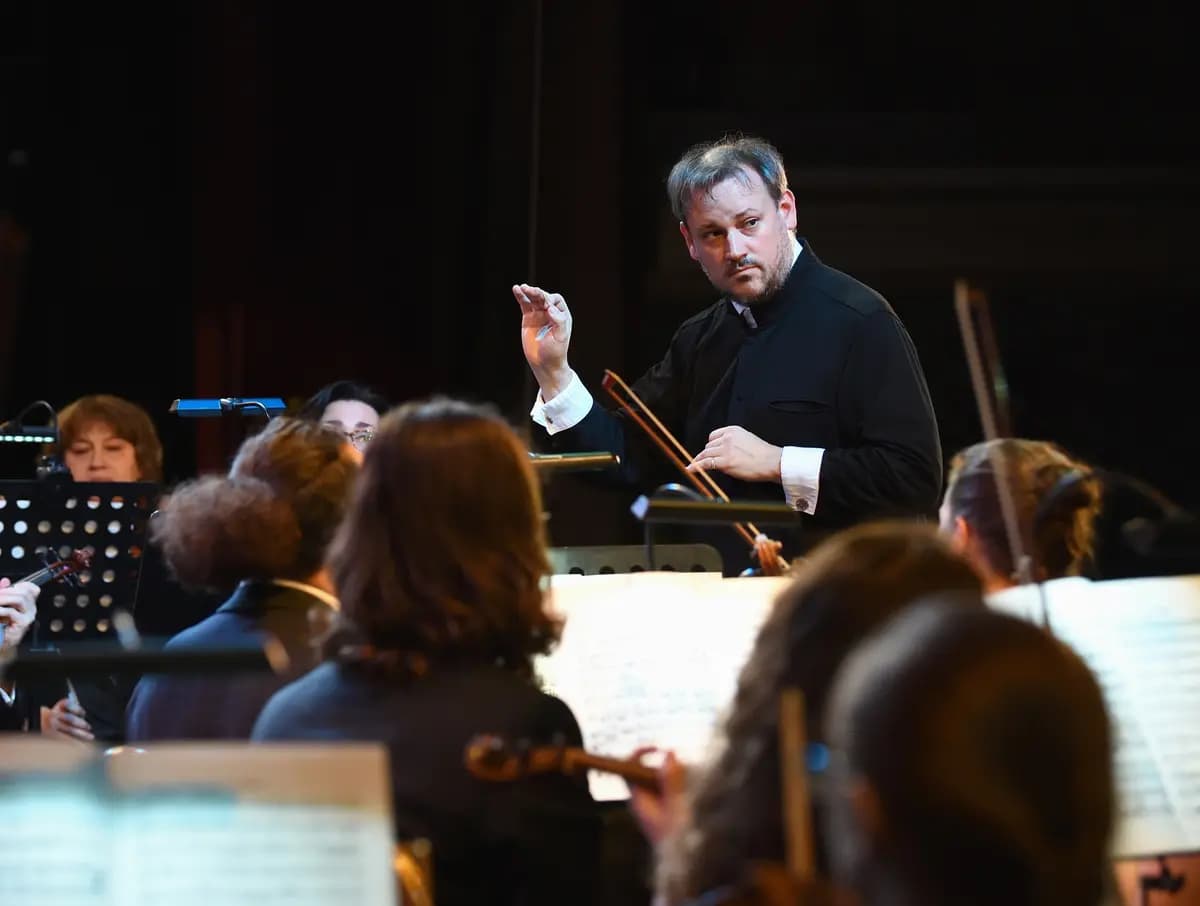 Чайковский. Симфония струнных (Российский этнографический музей)