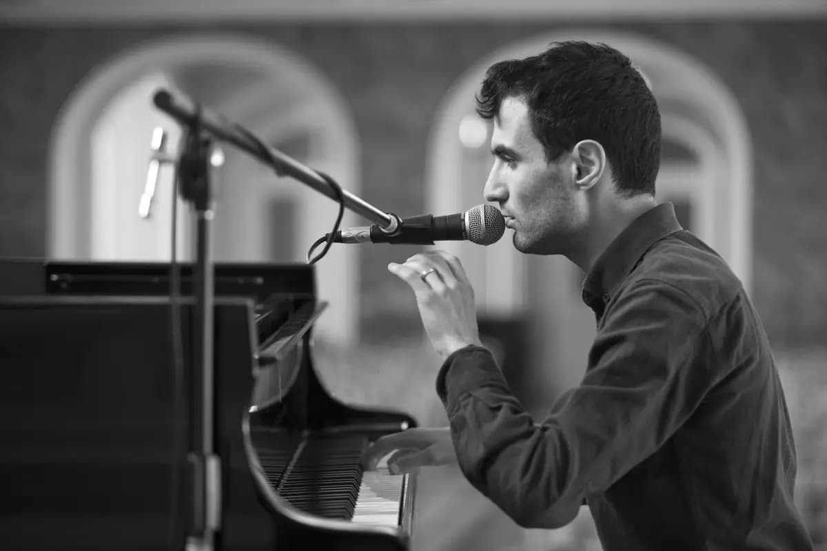 Тигран Амасян (Aurora Concert Hall)