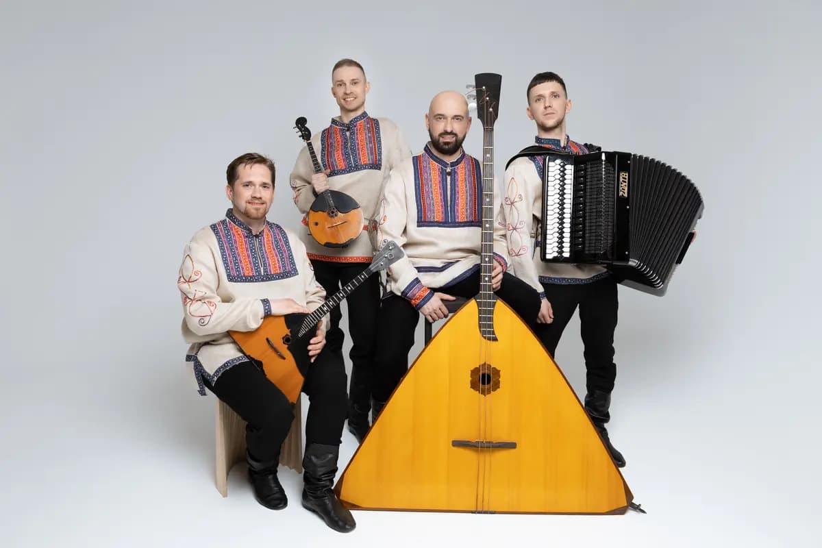 У лукоморья дуб зелёный (Музей-квартира Пушкина)