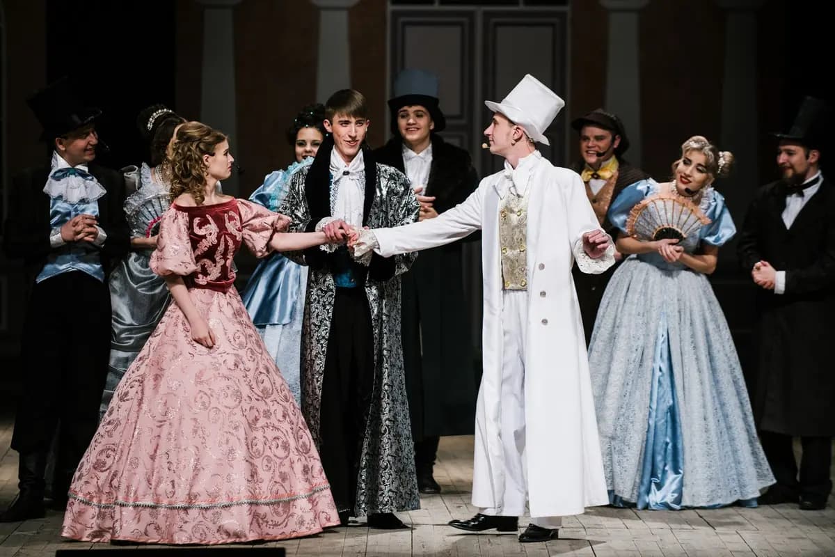 Дубровский (Русский драматический театр им. Бестужева)