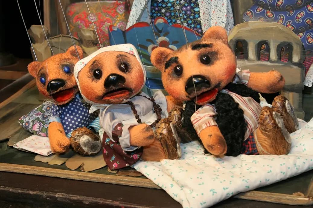 Три медведя (Театр кукол)