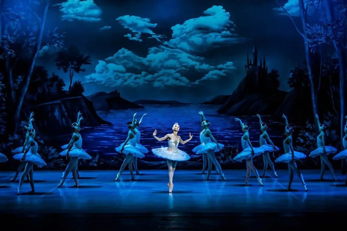 Лебединое озеро (Эрмитажный театр)