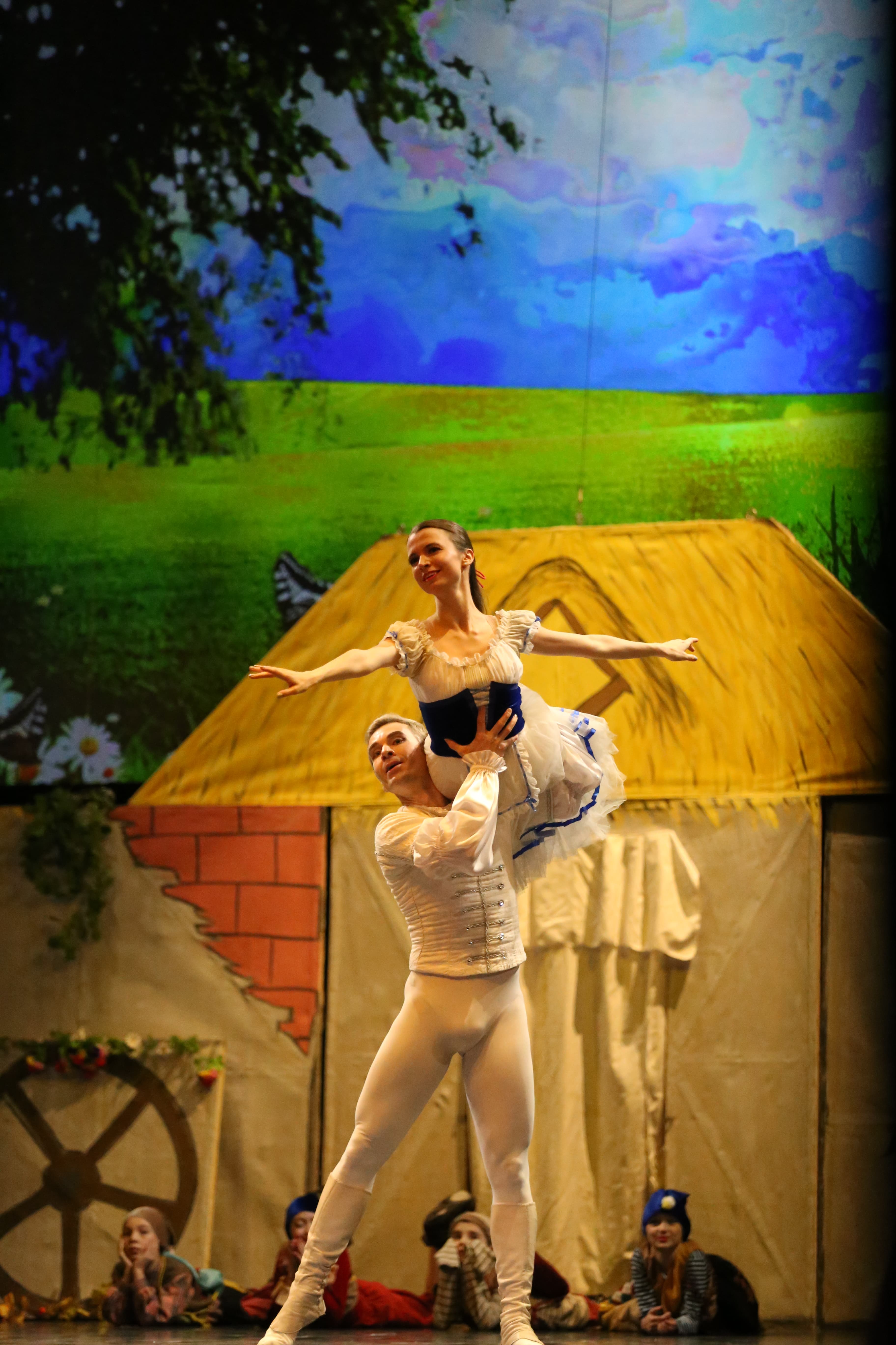 Белоснежка и семь гномов (Эрмитажный театр)