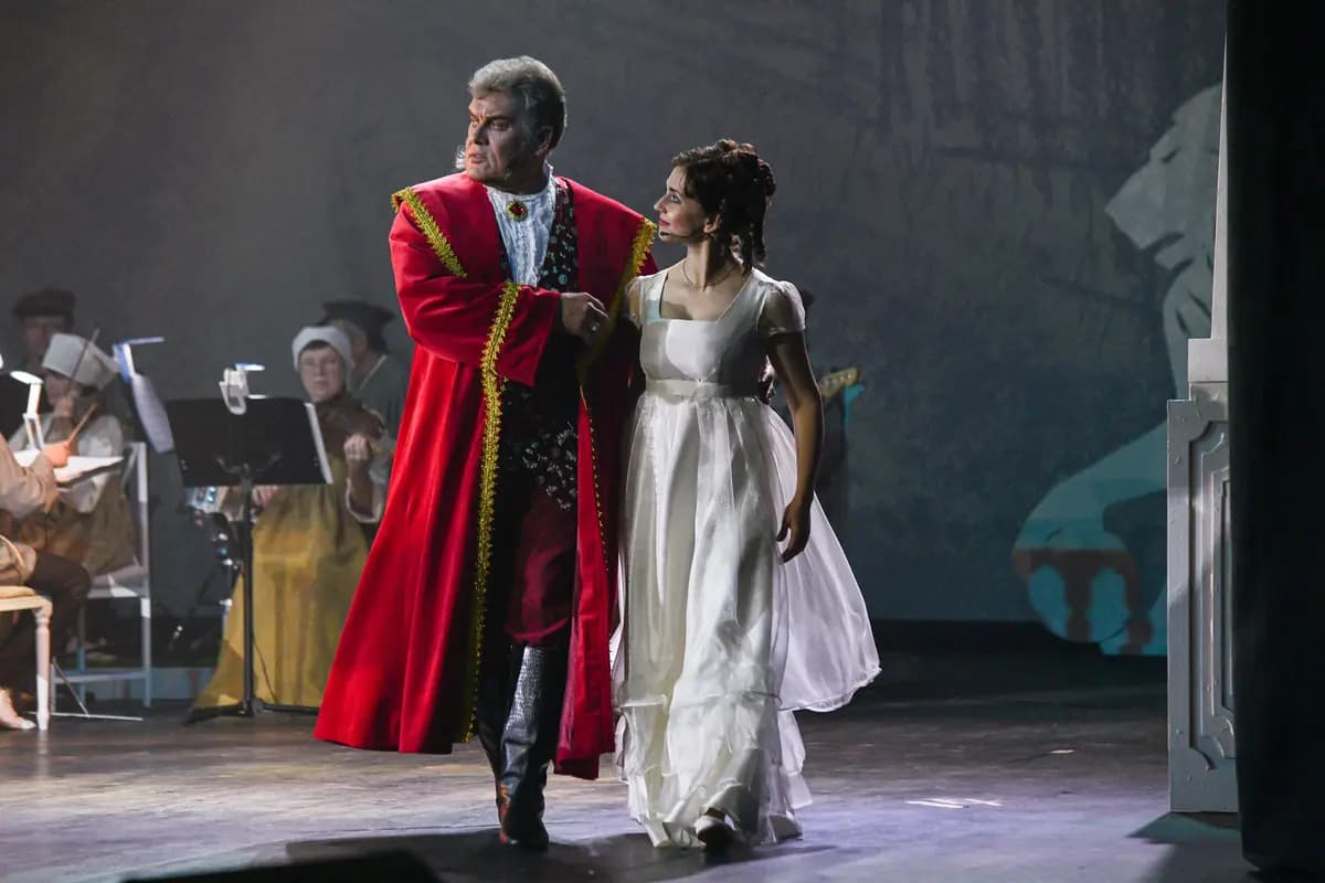 Дубровский (Музыкальный театр)