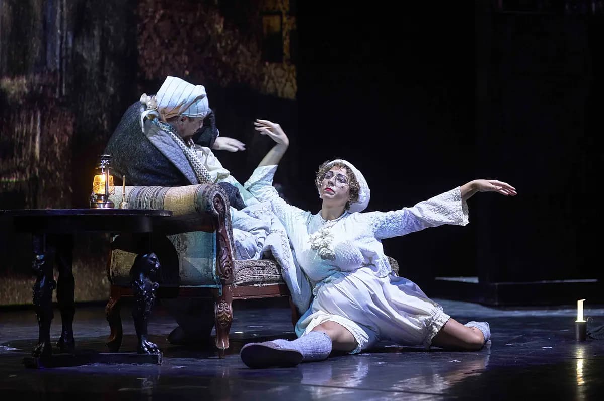 Визитные карточки. Цикл «Метаморфозы» (Мастерская «12» Никиты Михалкова)