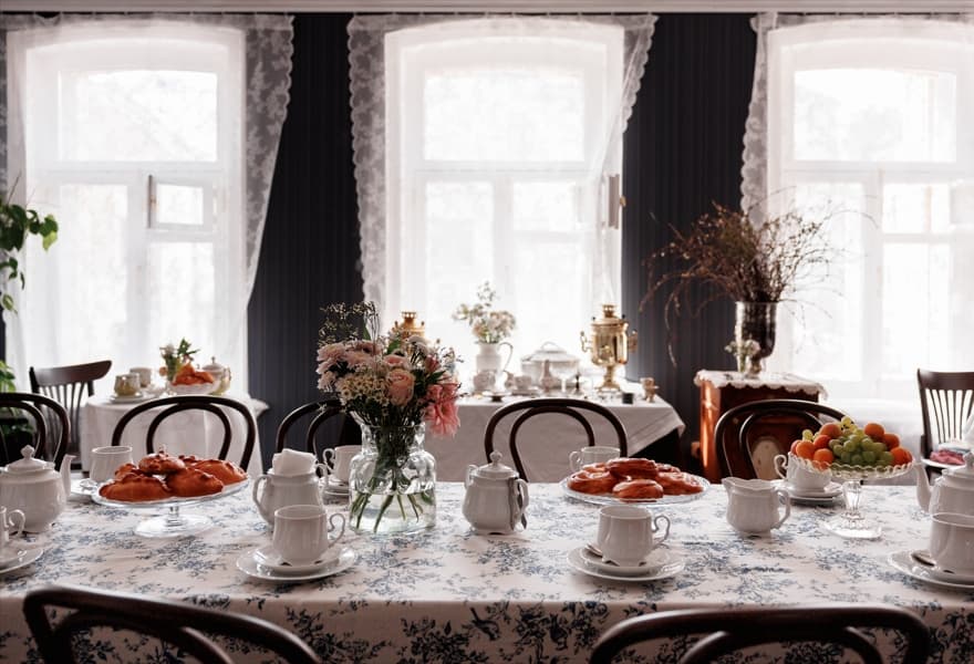 Завтрак в усадьбе (Заповедные кварталы)