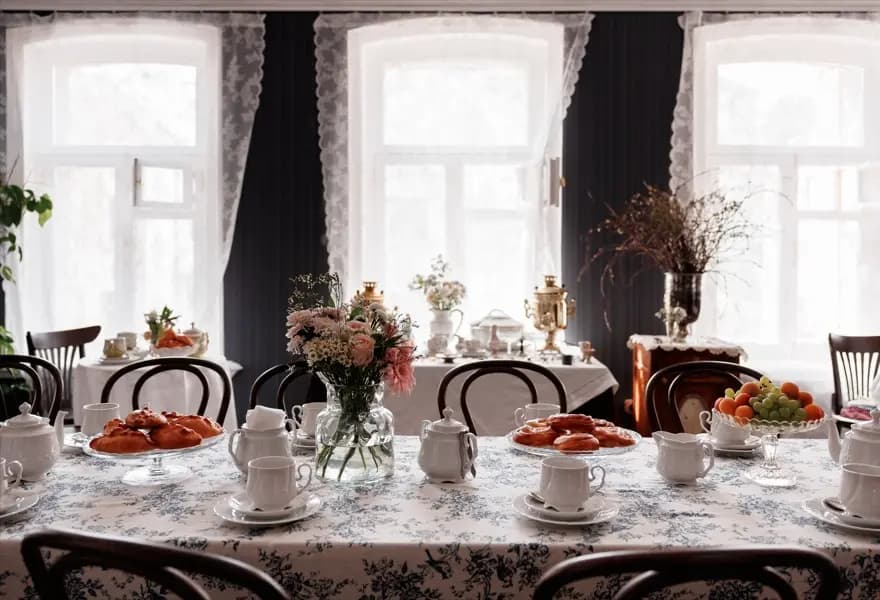 Завтрак в усадьбе (Заповедные кварталы)