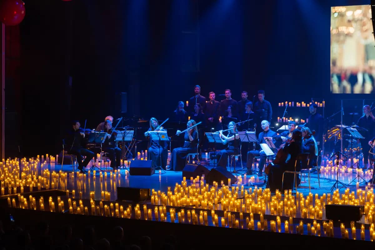 Neo Classic Orchestra. Мировые хиты неоклассики. 3000 свечей и хор (Дворец молодёжи)