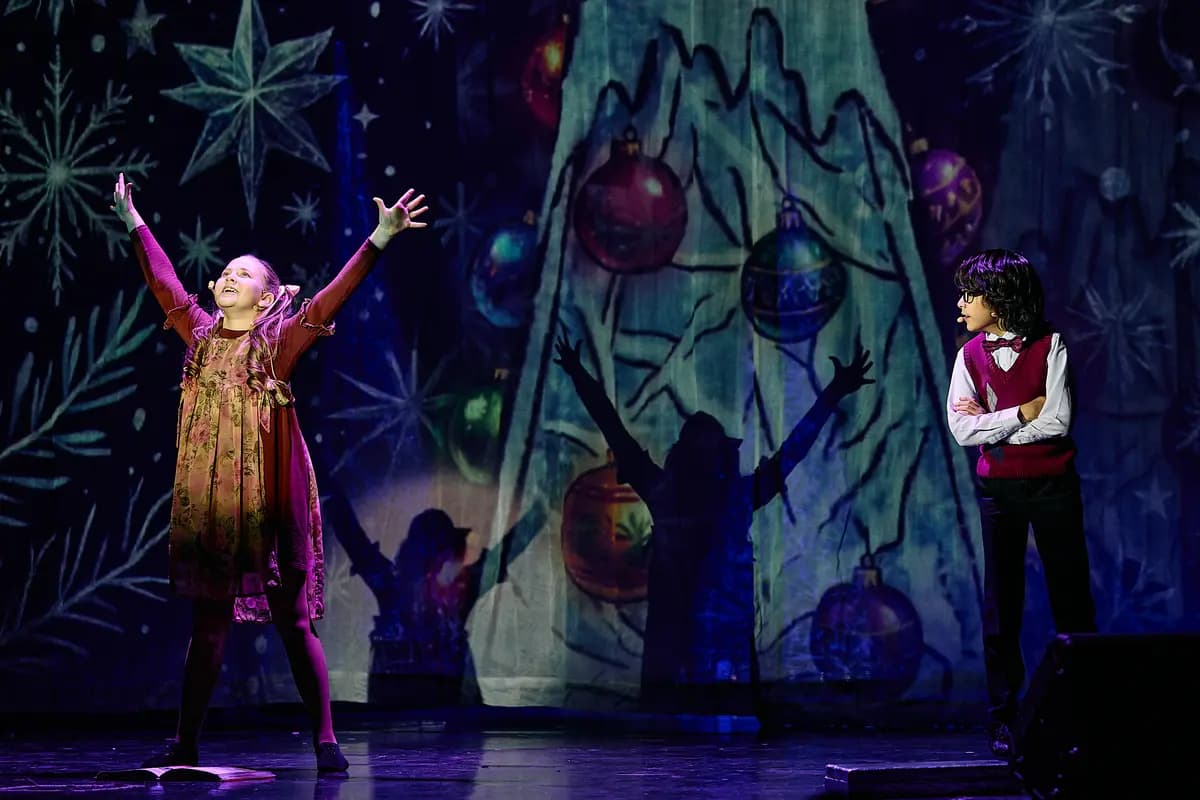 Приключения Маши и Вити (Дом молодёжи Василеостровского района)