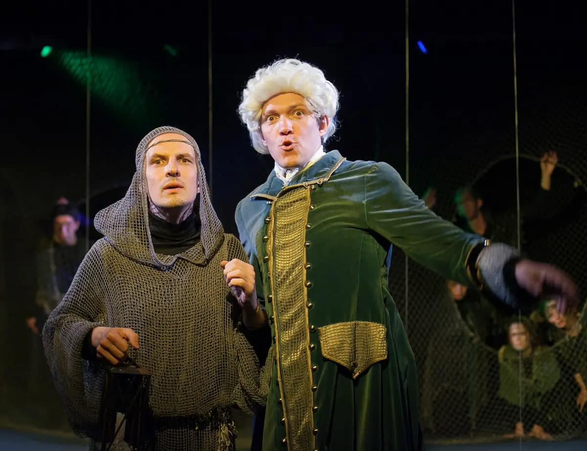 Дом, который построил Свифт (Молодёжный театр на Фонтанке)