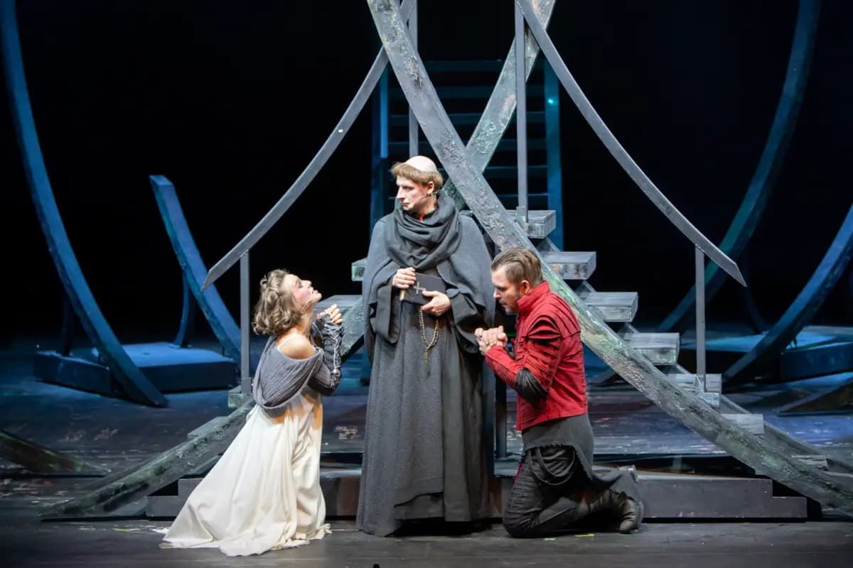 Любовь. Чума. Верона (Буфф)