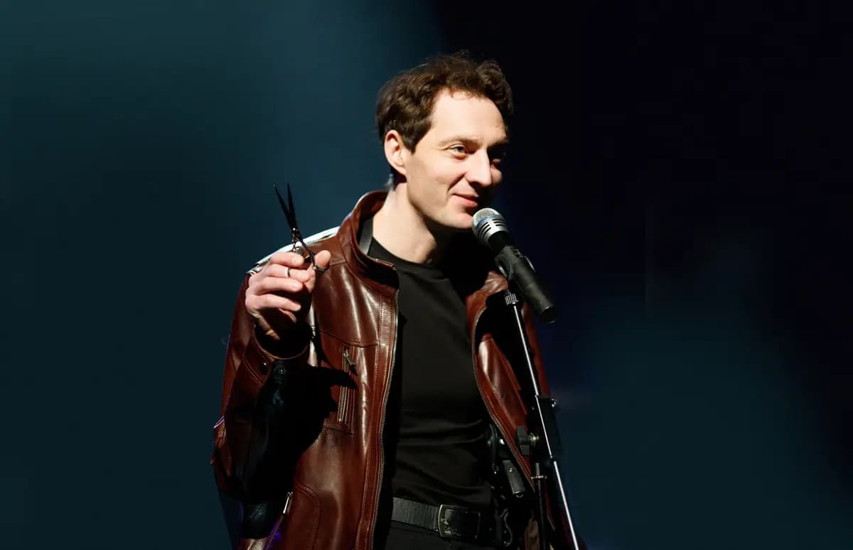 Ножницы (Русский драматический театр Удмуртии)