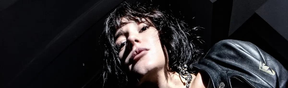 Оля Краснова (16 Тонн Арбат)