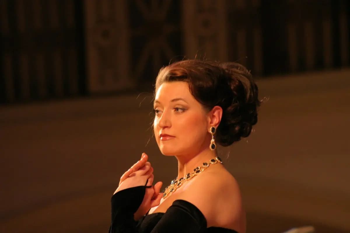 Ирина Крутова (Театр Вахтангова)