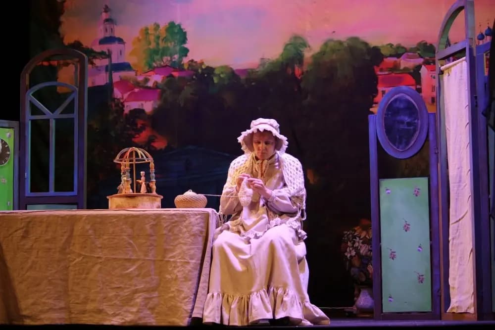 Праздничный сон — до обеда (Театр кукол)