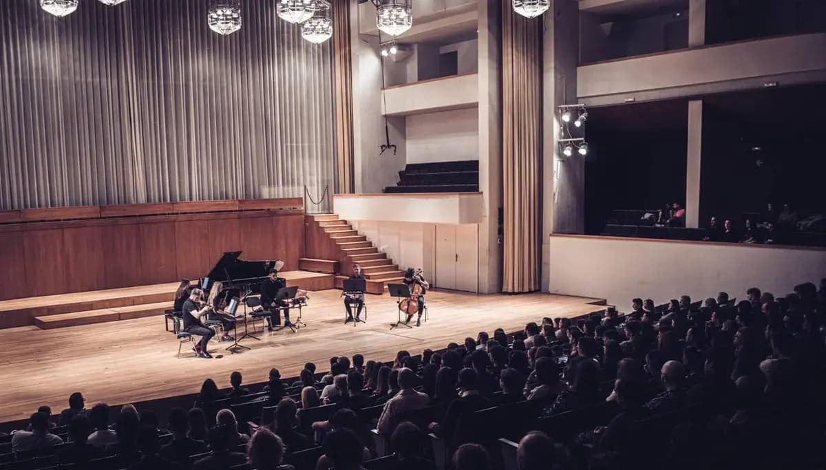 Симпл Мьюзик / Simple Music. Ханс Циммер (Дом Simple Music)