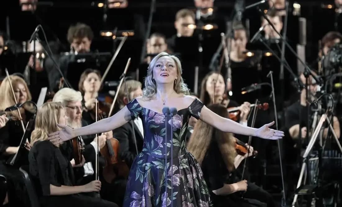 Кто-то мне судьбу предскажет... (Театр им. Станиславского и Немировича­-Данченко)