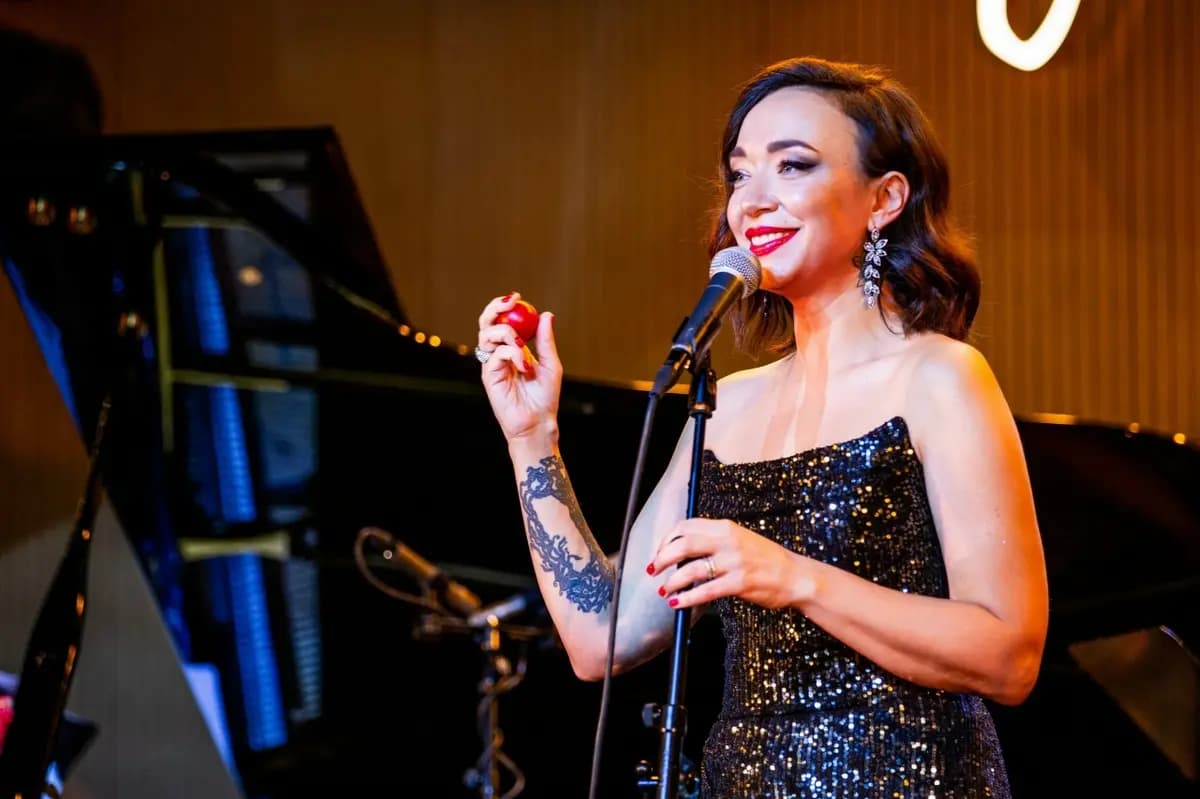 Магия свечей. Sade. Джаз на крыше (Амбассадор)