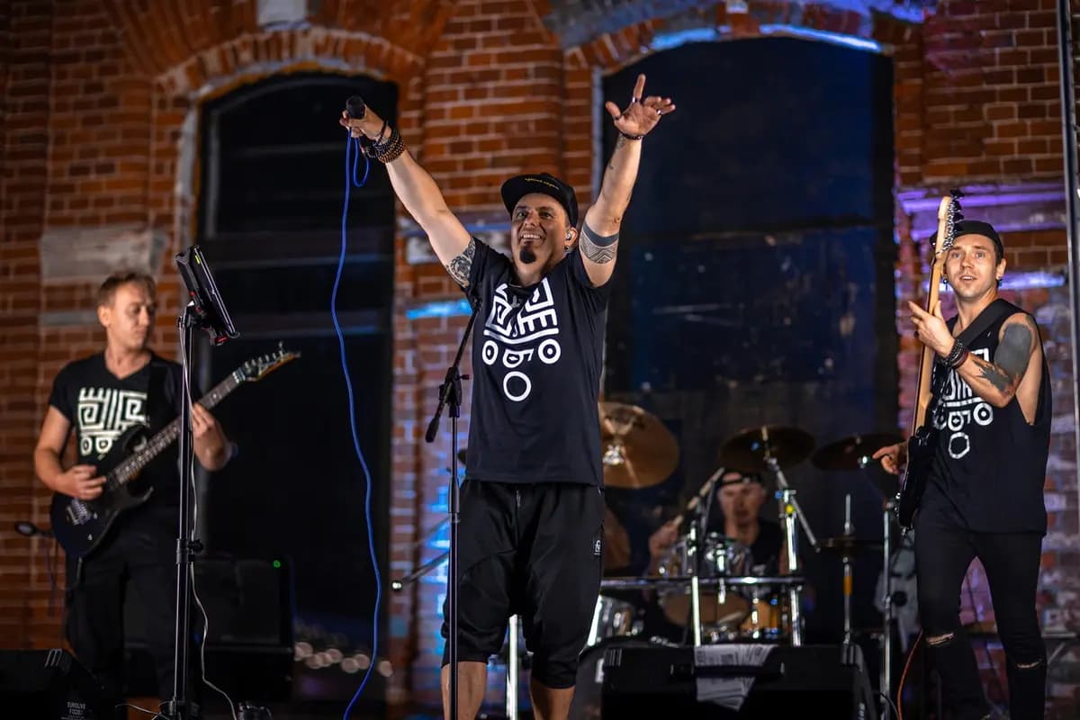 Бо. Трибьют-шоу «Ляпис Трубецкой» против «Жуков» (Жаровня на Белорусской)