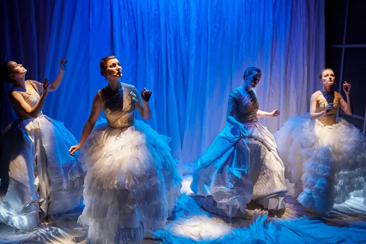 Времена… Года… (Театр музыки и поэзии п/р Камбуровой)