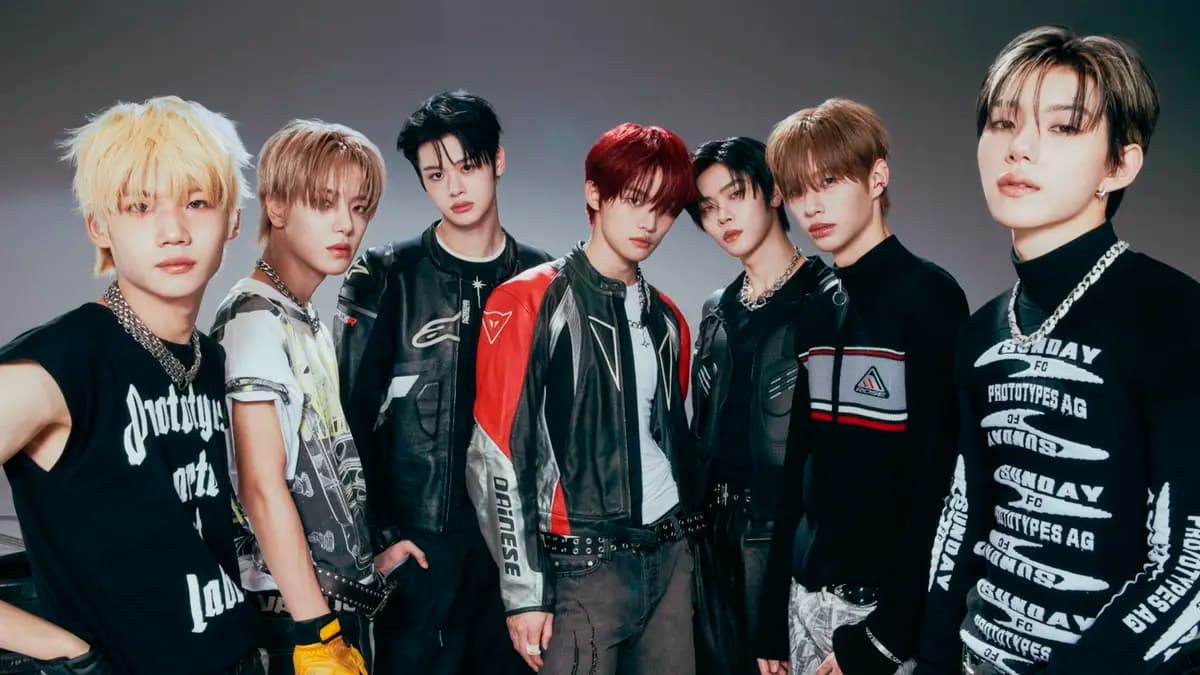 CLOSE YOUR EYES (VK Stadium)