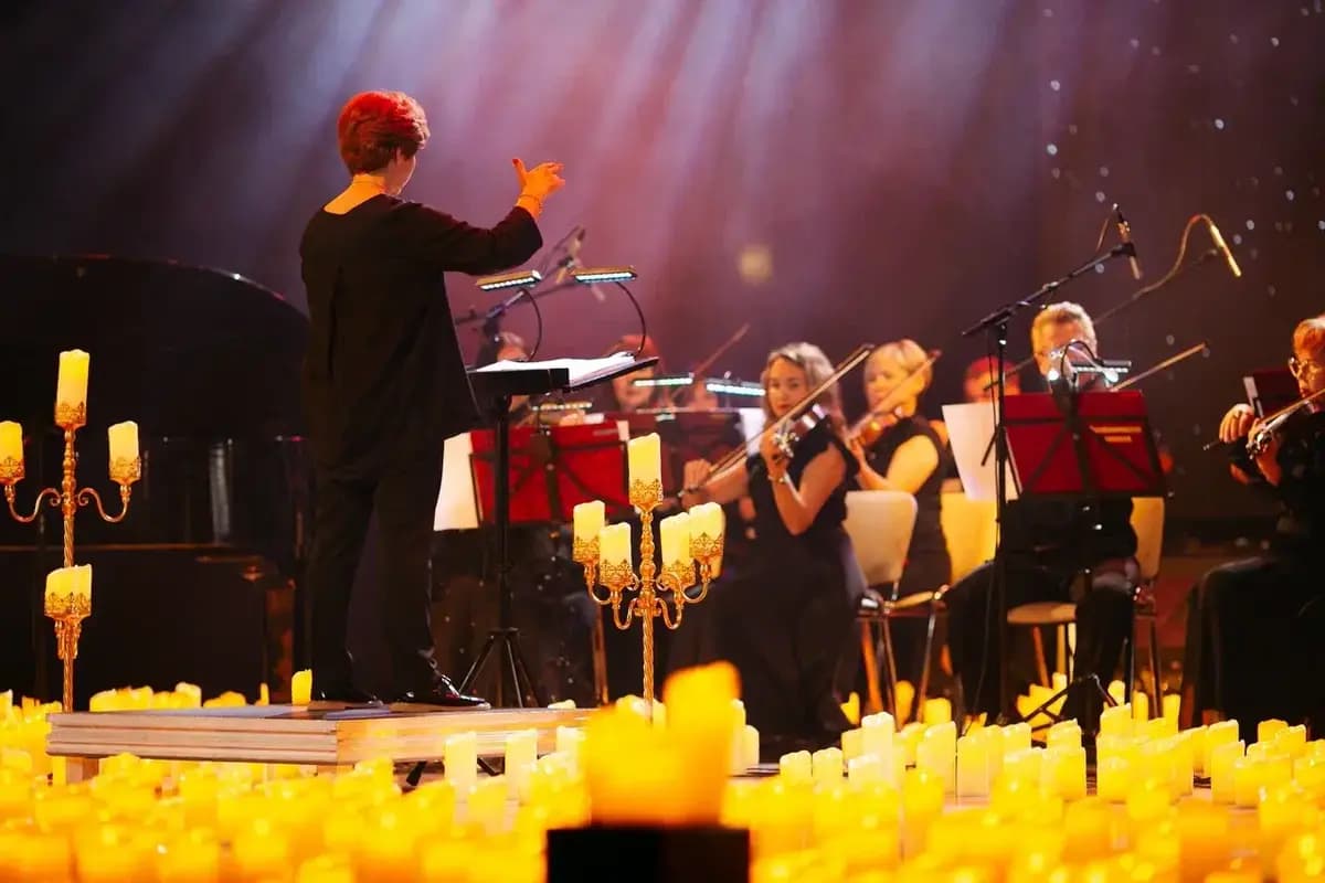 Музыка киношедевров в сиянии тысячи свечей (ДК «Красное Сормово»)