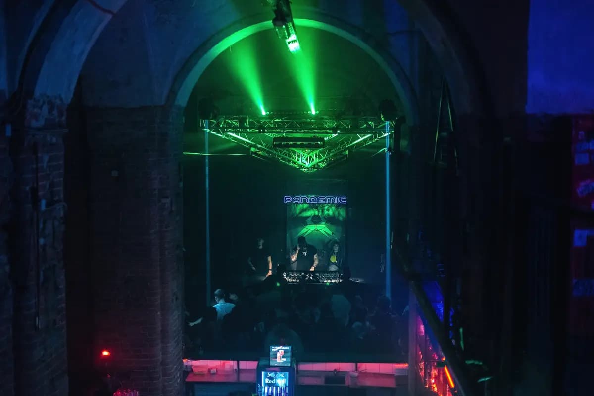 Pandemic Invites Lebronxu (Blank)