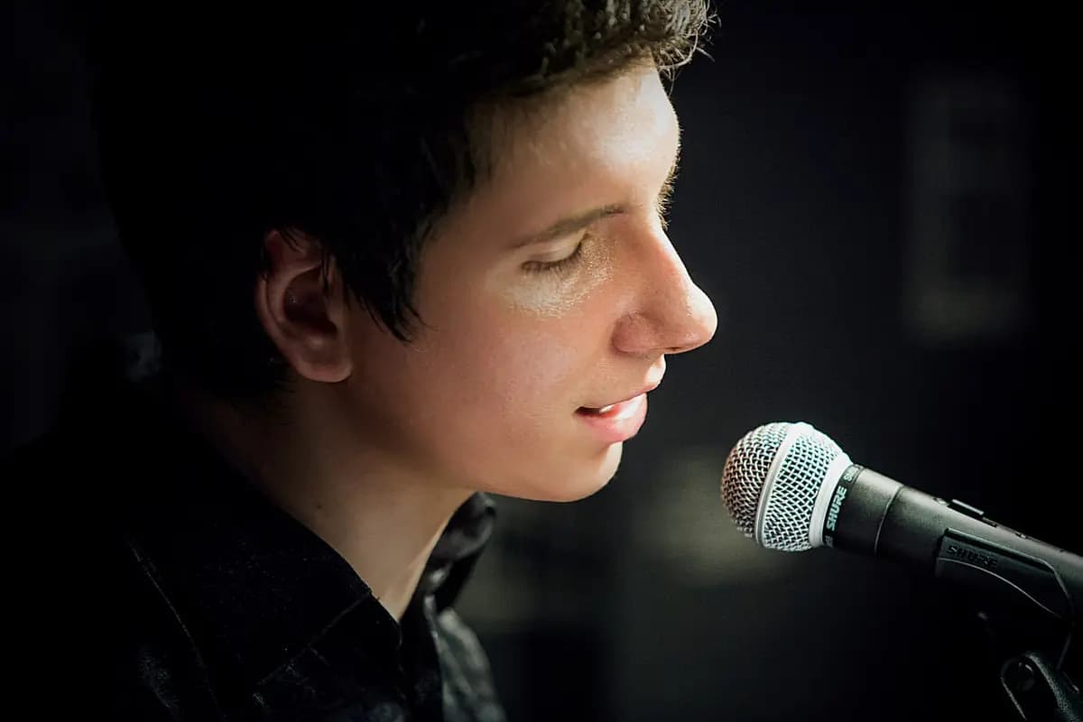 Булат Окуджава. Часовые любви (Современник)