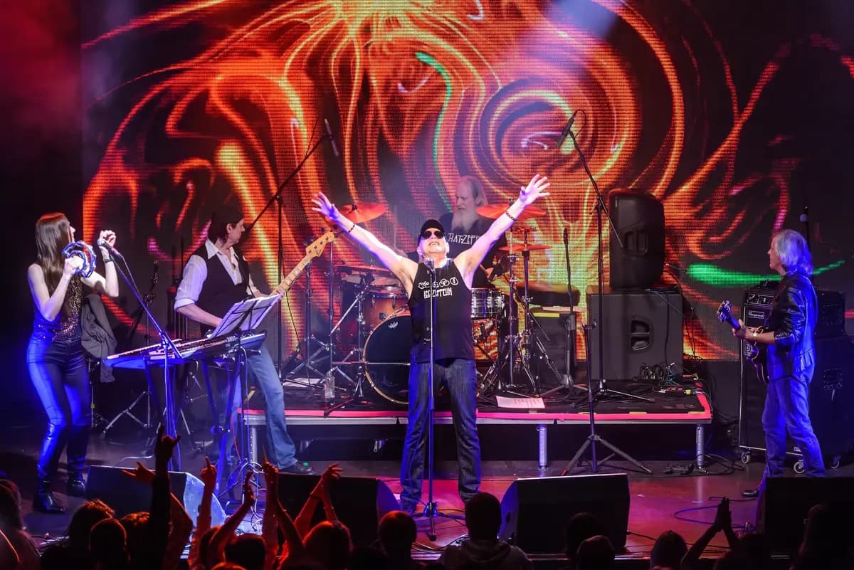 That Zeppelin (Douglas)