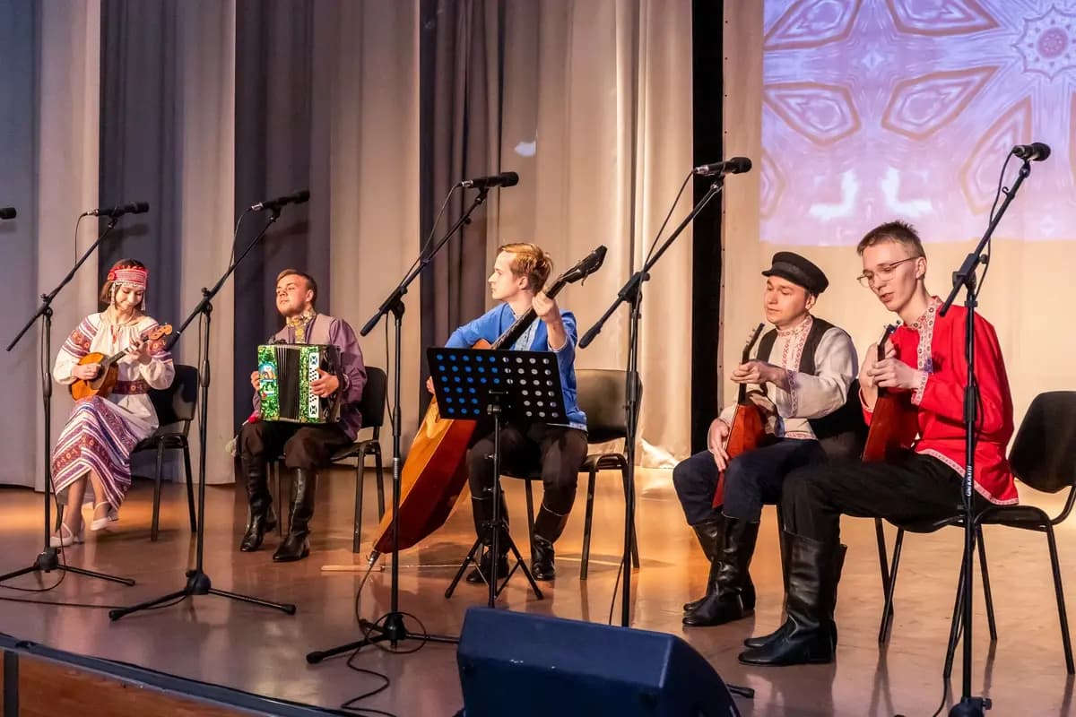 Ансамбль русских народных инструментов «Сказ» (ДК «Железнодорожник»)