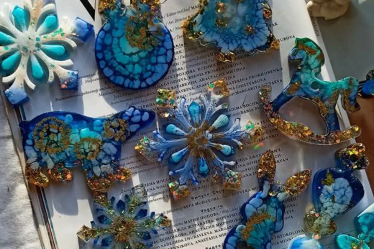 Ёлочные игрушки (Культурный центр «Урал»)