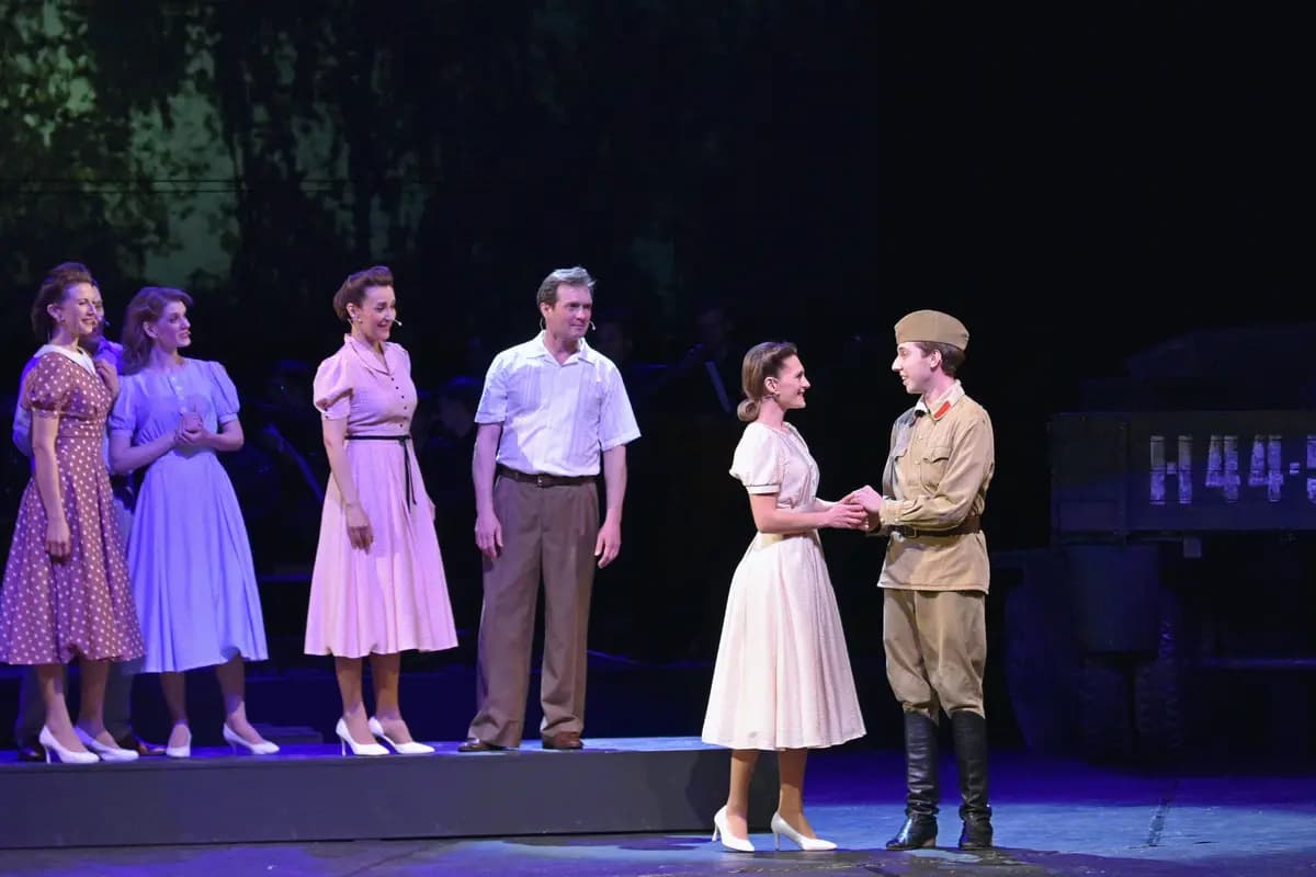 Мы вернёмся в песнях о войне (Русский драматический театр)