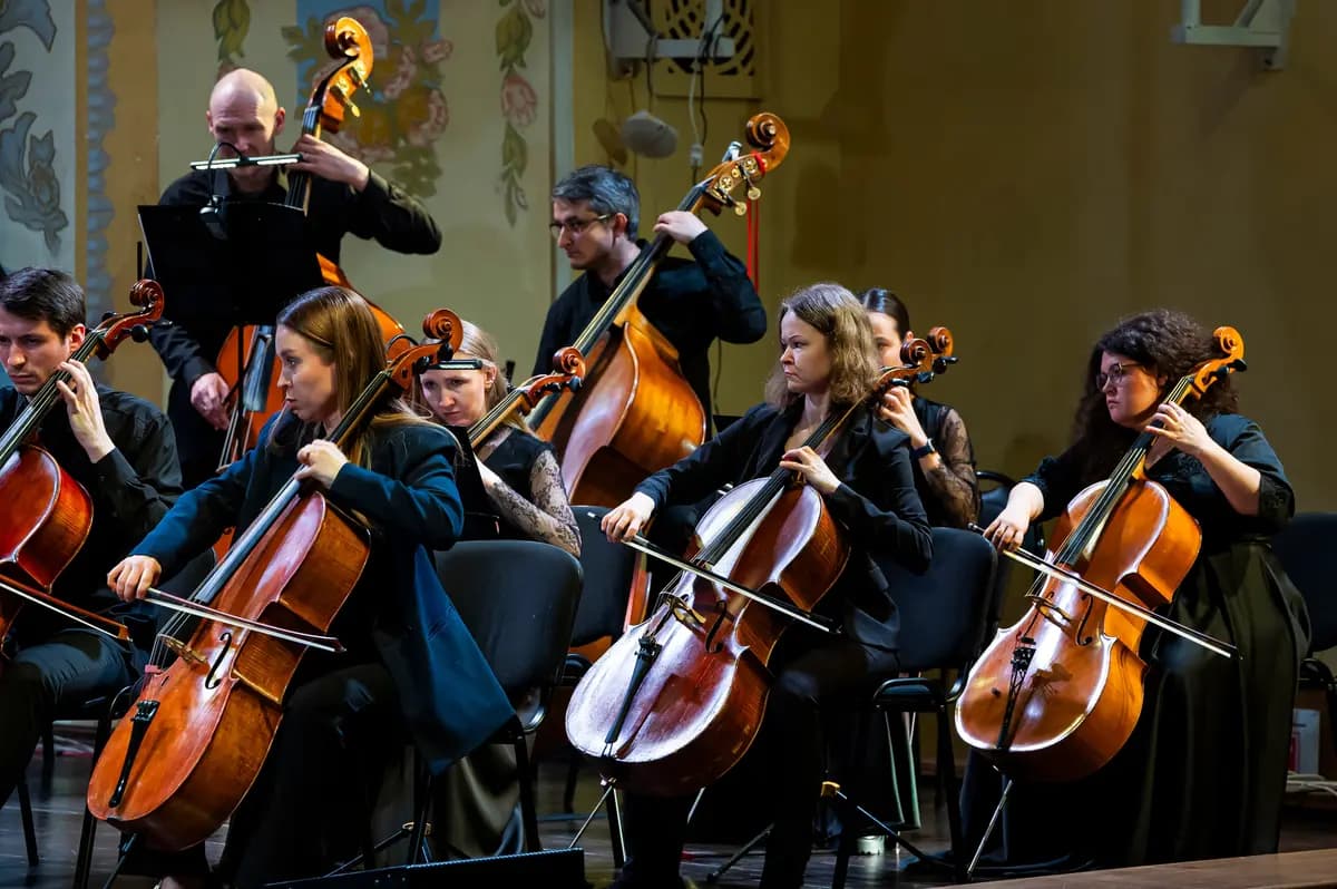 Симфонический оркестр и Пётр Акулов (Концертный зал им. Прокофьева)