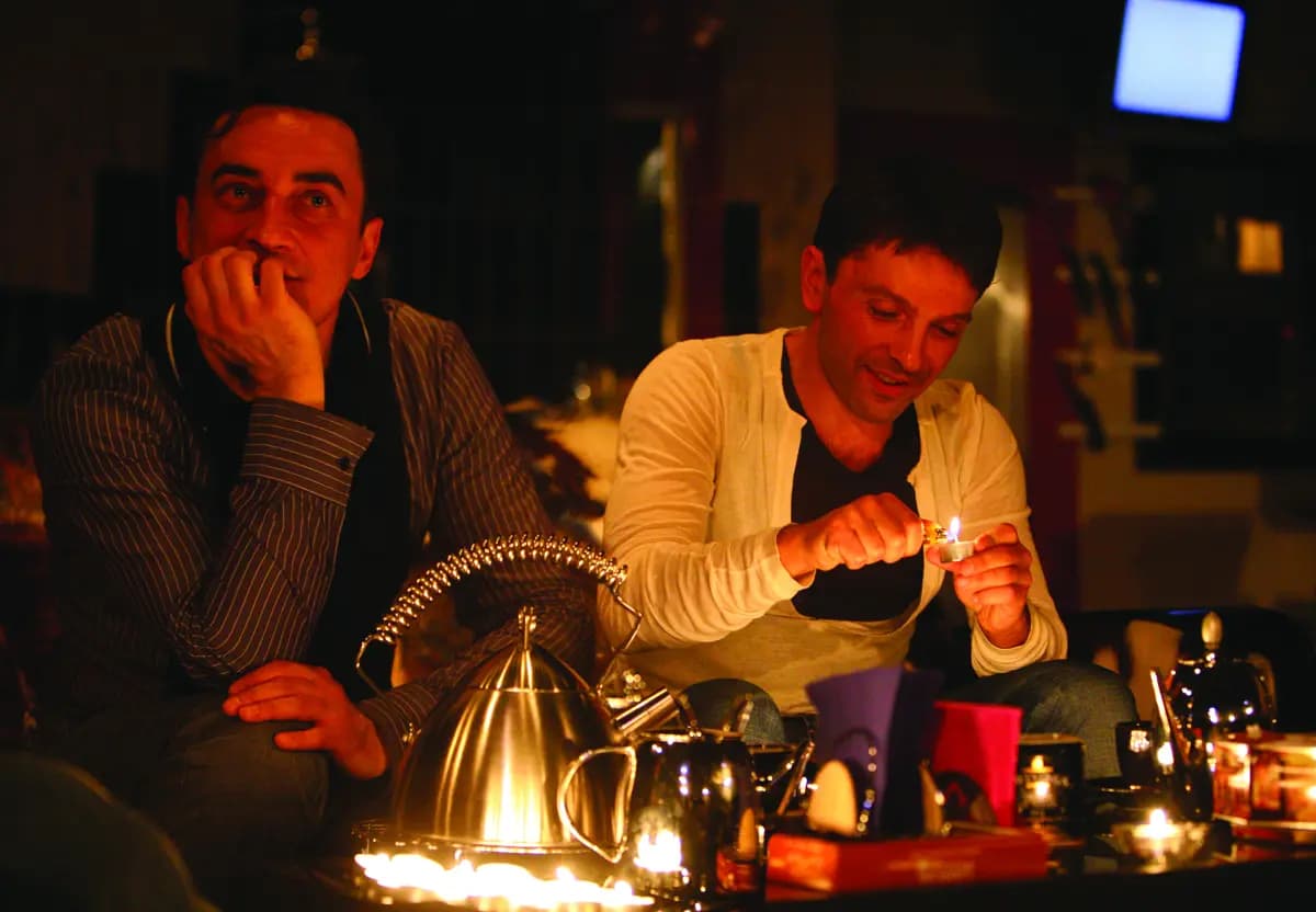 Разговоры мужчин среднего возраста о женщинах, кино и алюминиевых вилках (ДК им. Зуева)