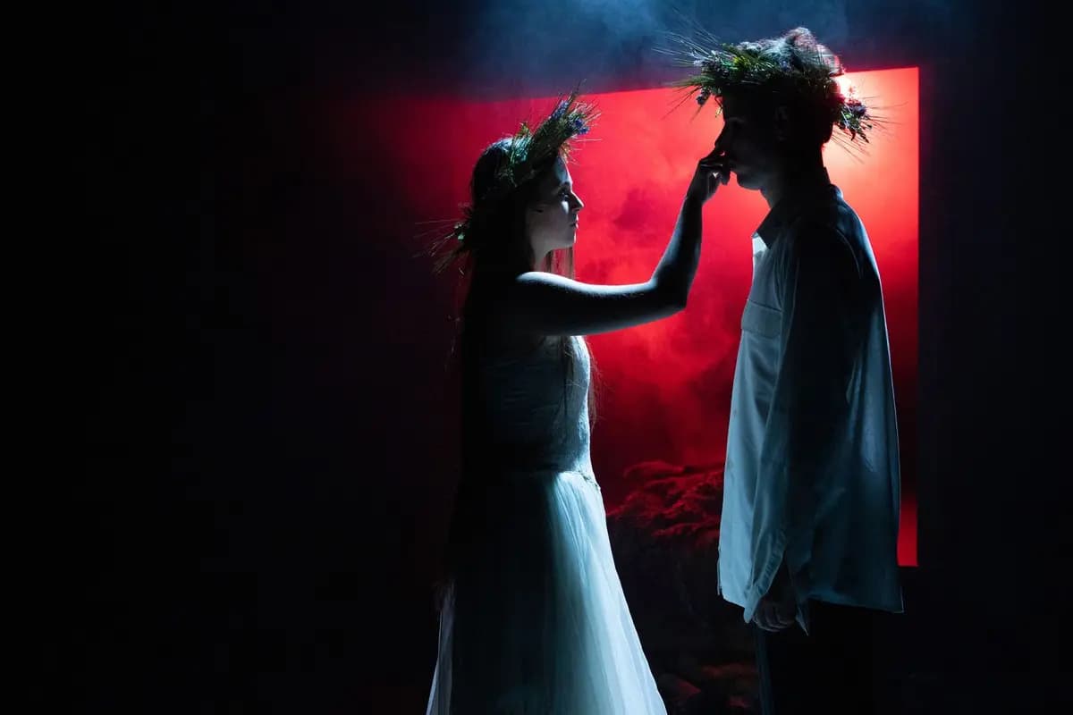 Й (Театр им. Ермоловой)