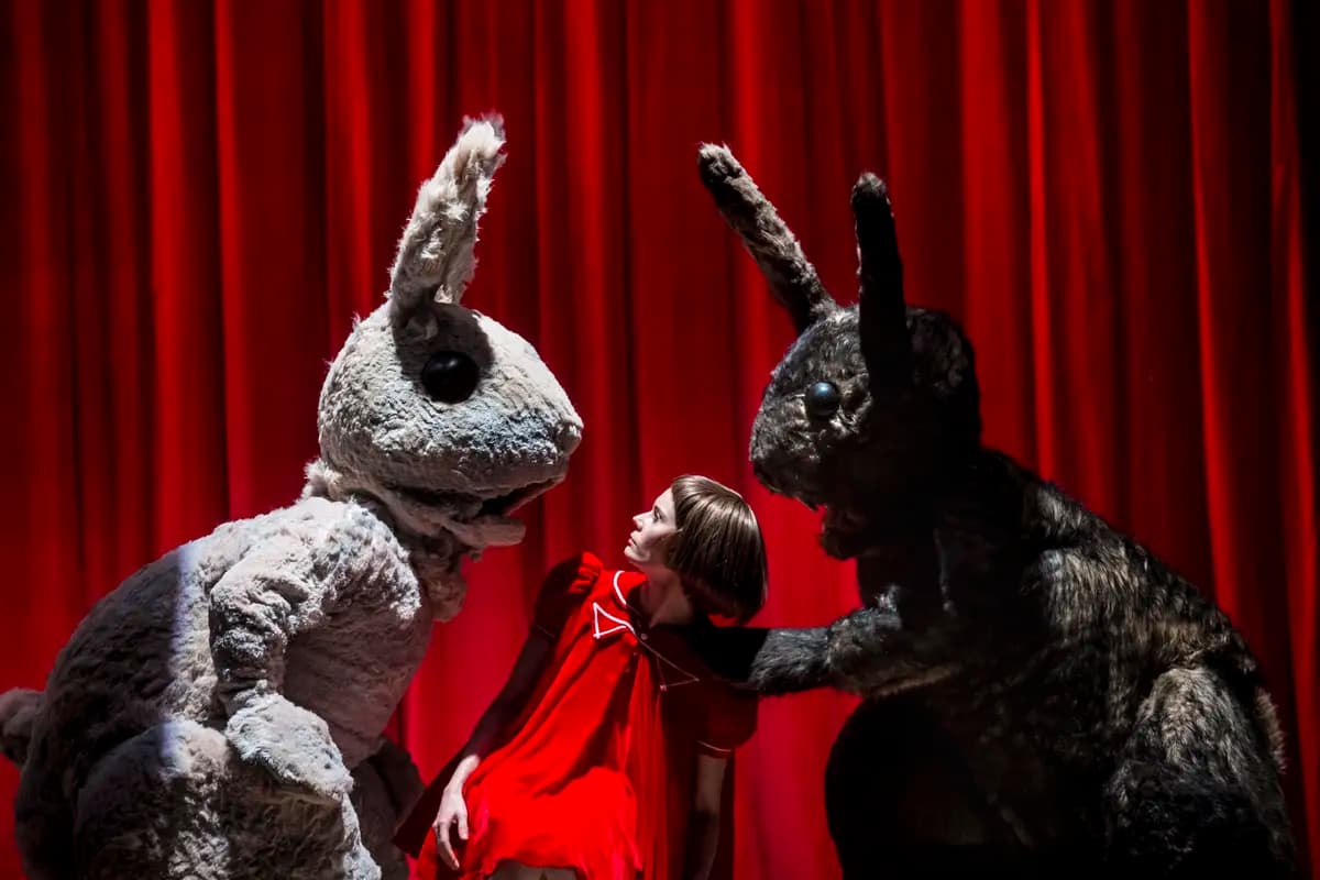 Беги, Алиса, беги (Театр на Таганке)