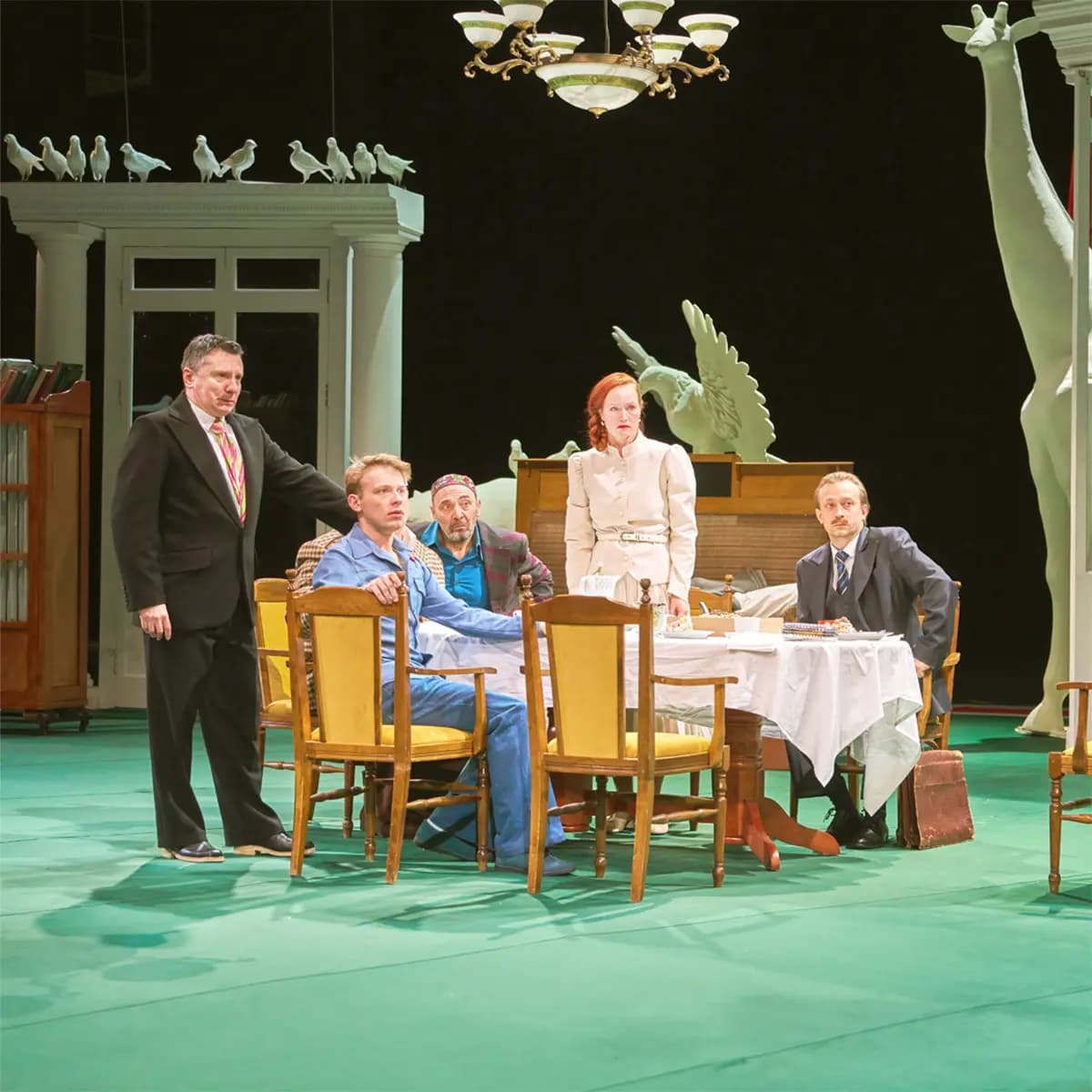 С вечера до полудня (Глобус)