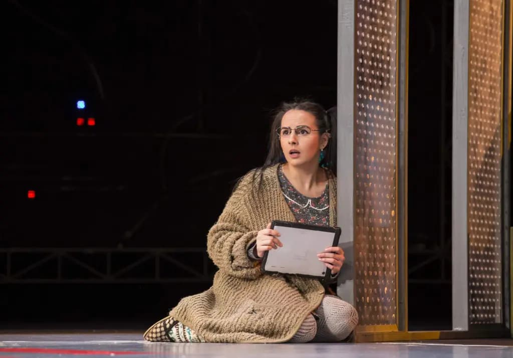 Мәхәббәт FM / Мэхэббэт FM (Театр им. Камала. Новое здание)