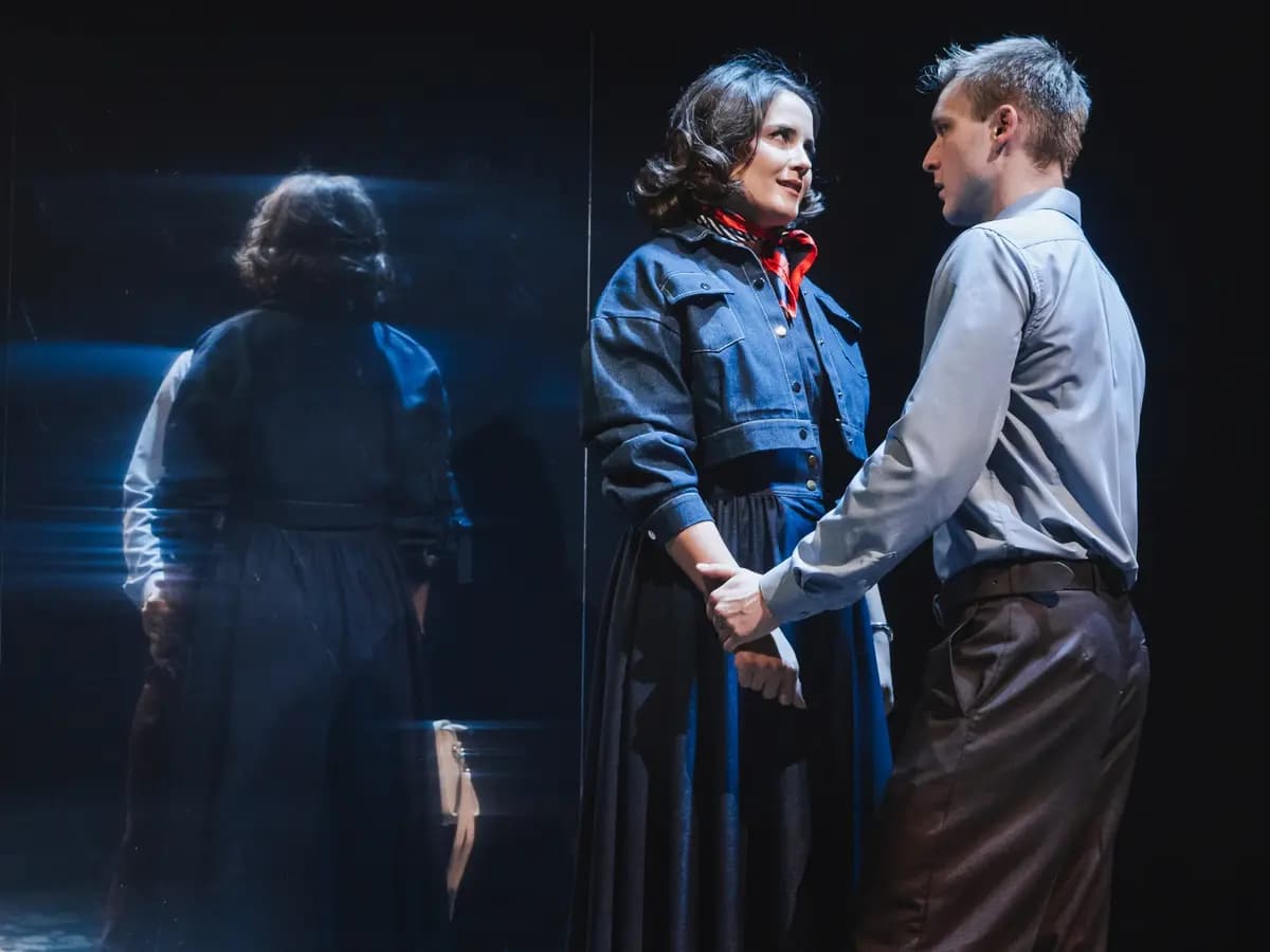 С любимыми не расставайтесь (Театр Олега Табакова)