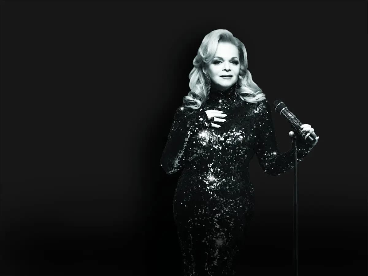 Лариса Долина (Lюstra Bar)