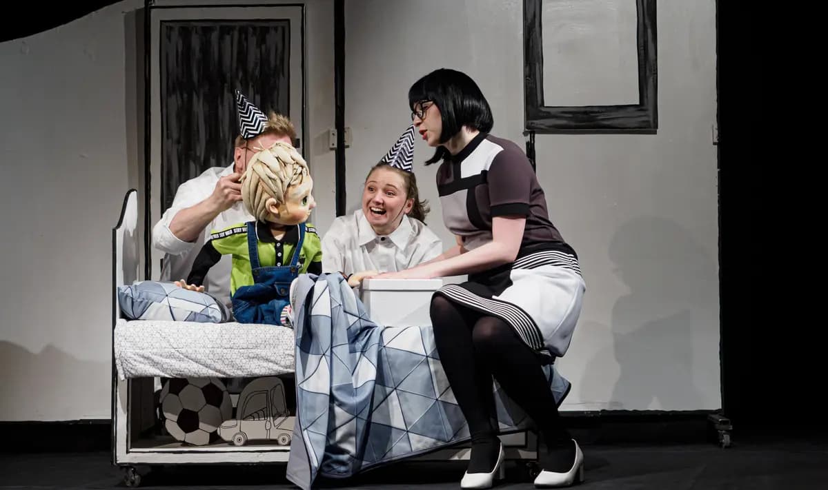 Бегемот-невидимка (Молодёжный театр «Ангажемент»)