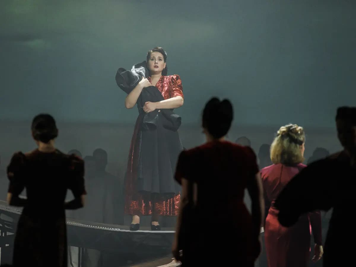 Любить на войне (Театр оперы и балета)