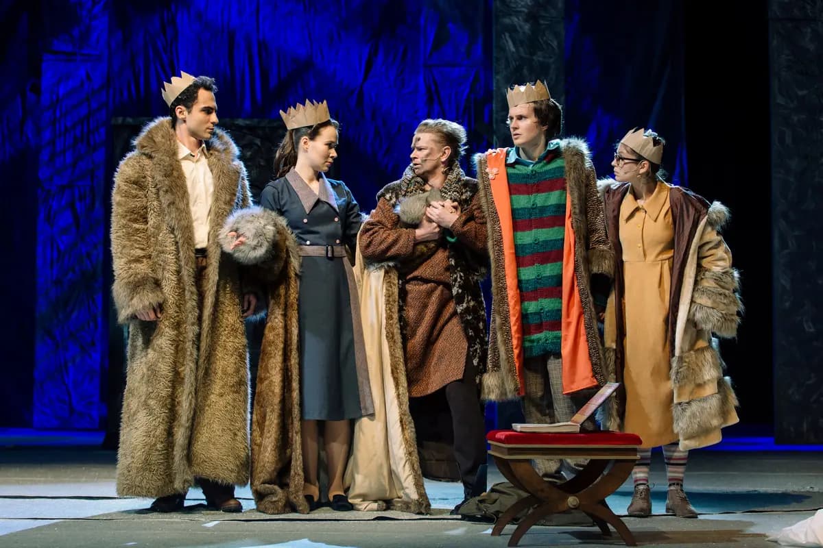 Лев, колдунья, платяной шкаф (ТЮЗ им. Брянцева)
