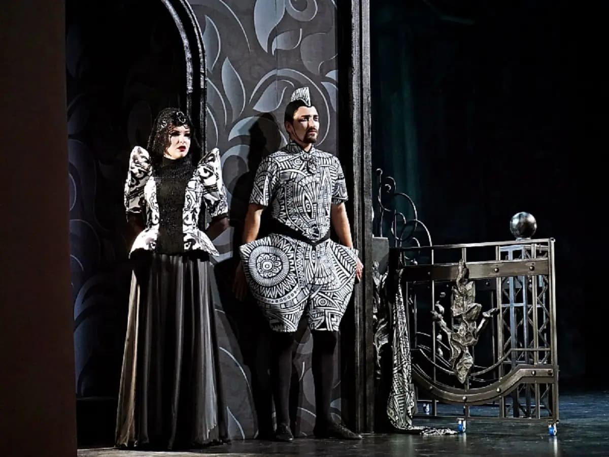 Собака на сене (Театр драмы им. Горького)