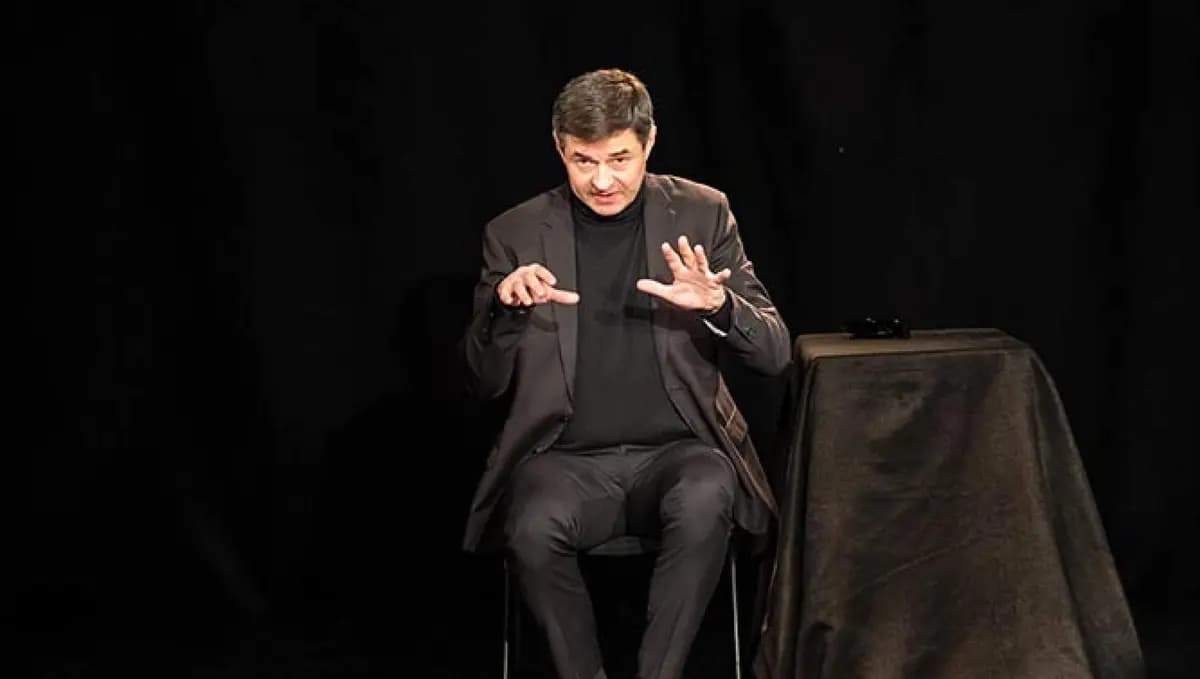 Когда петуху отрубают голову… (Театральная долина)