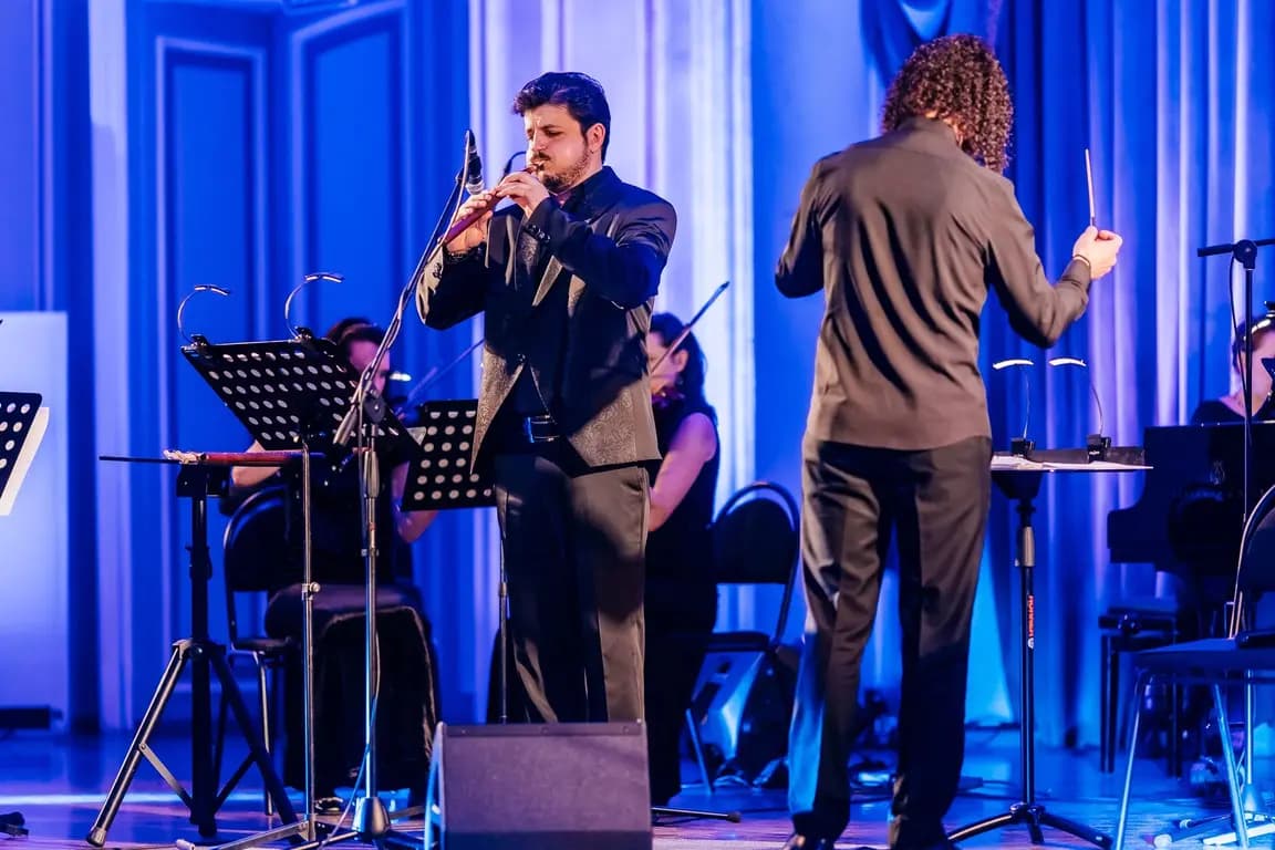 Дудук с оркестром (Дворец Белосельских-Белозерских)