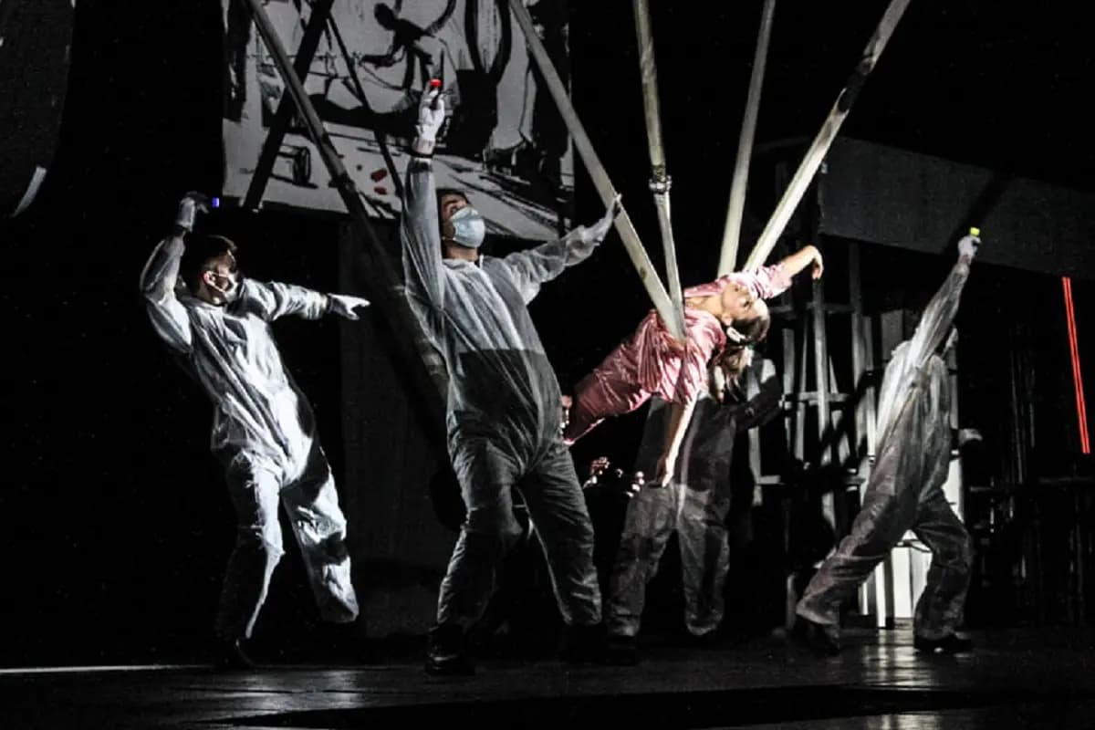 451 по Фаренгейту (Театр п/р Вячеслава Спесивцева)