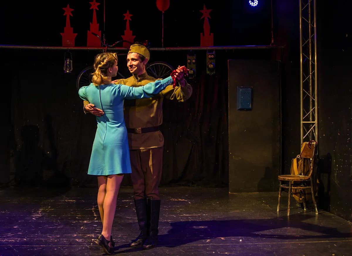 Вальс Победы (Небольшой драматический театр)