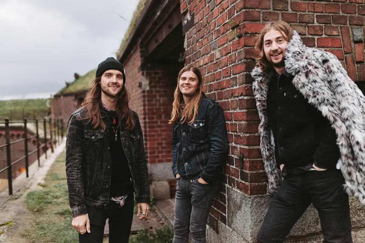 Казускома (Ласточка)