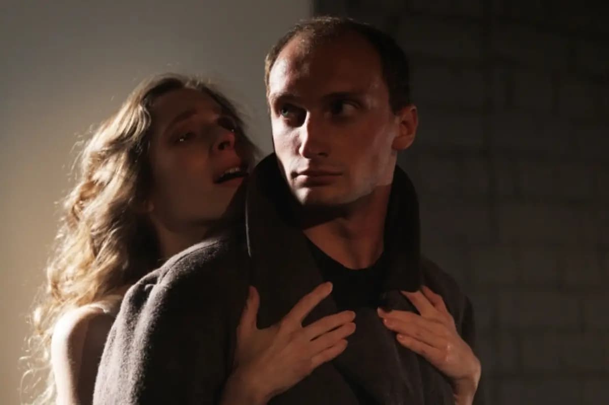 Бег (Городской театр. Сцена на Галерной)